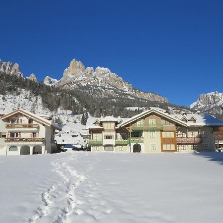 Residence Holiday Pozza di Fassa Eksteriør billede