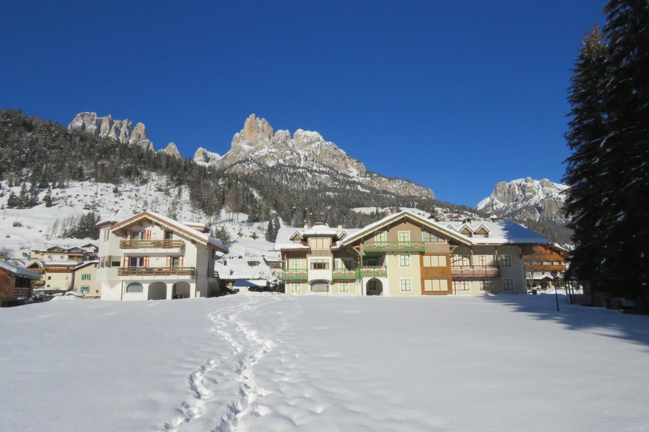Residence Holiday Pozza di Fassa Eksteriør billede
