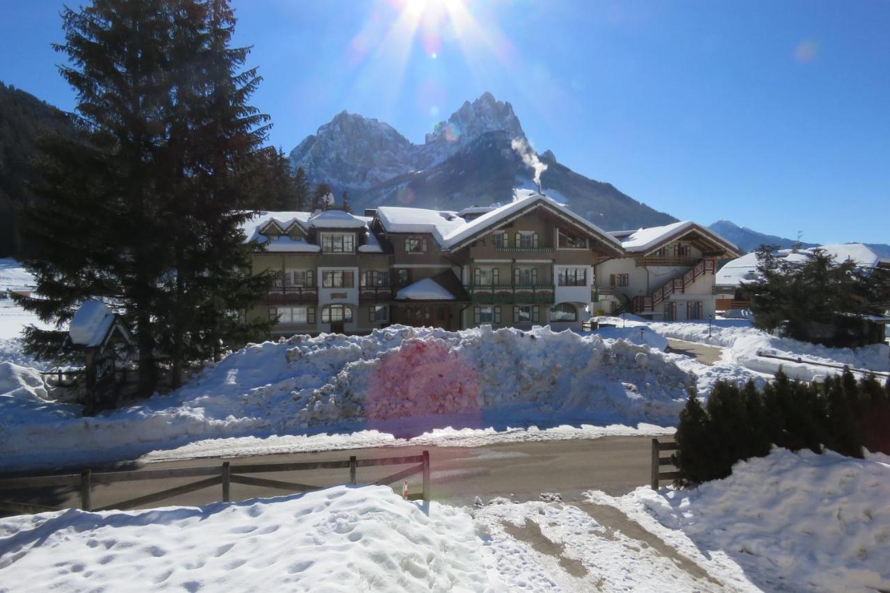 Residence Holiday Pozza di Fassa Eksteriør billede