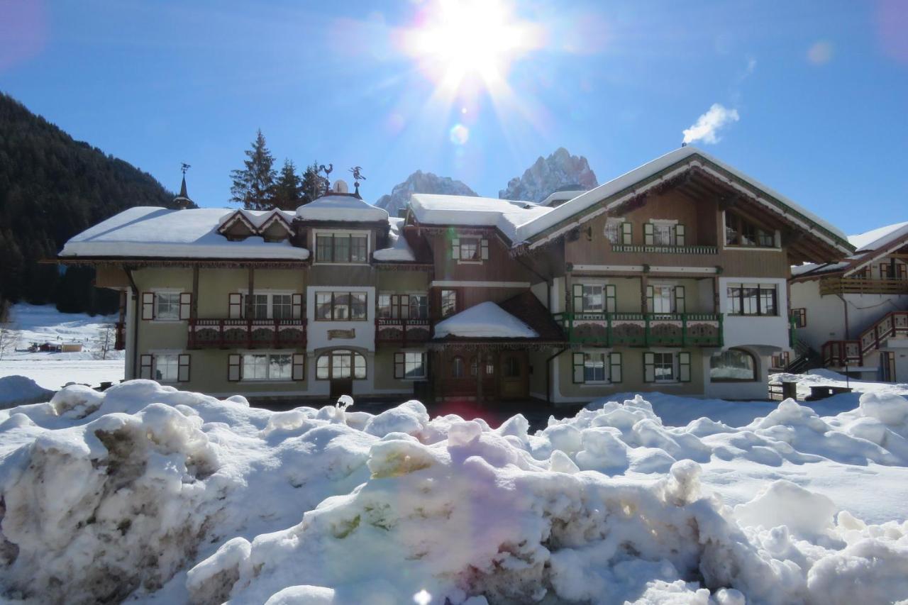 Residence Holiday Pozza di Fassa Eksteriør billede